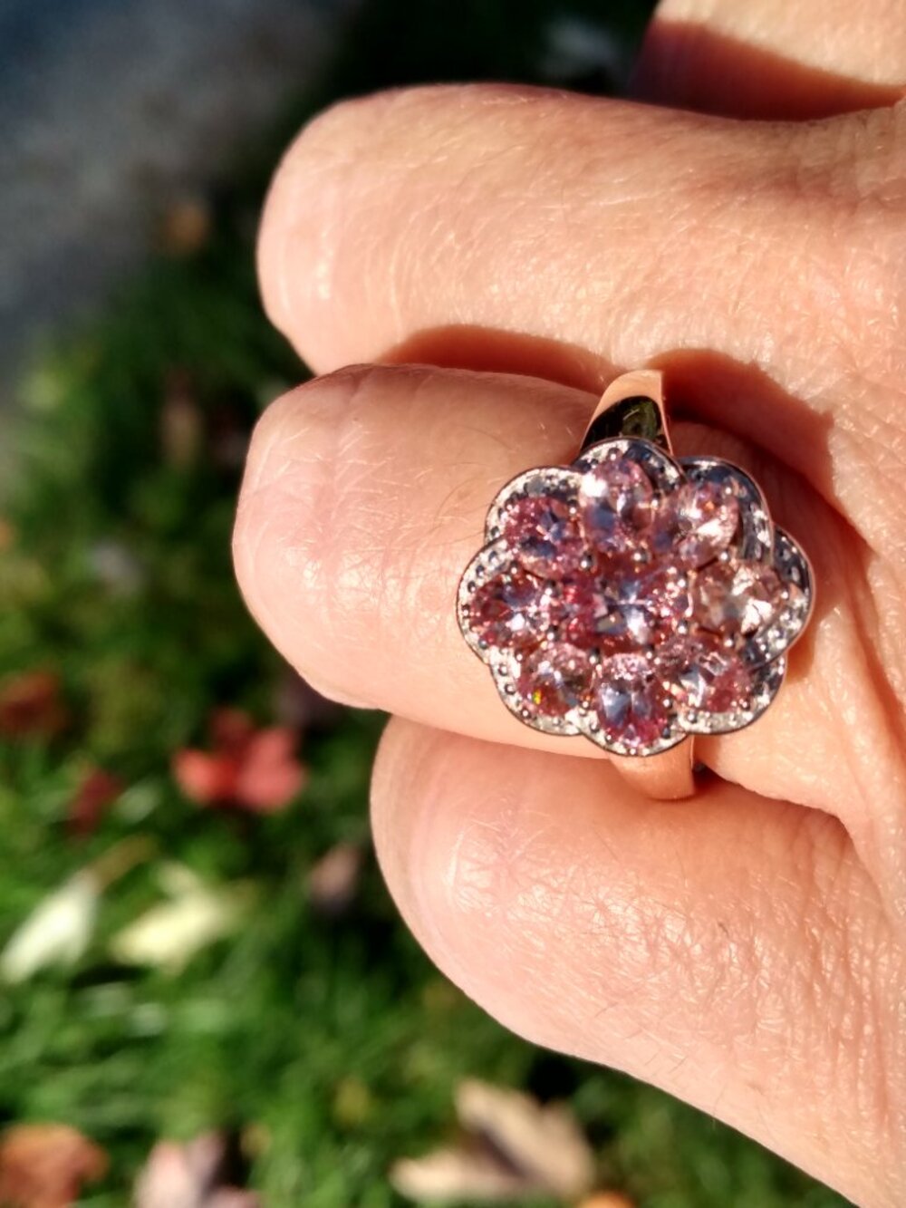 beautiful color shift garnet and diamond ring size 6! - Picture 11 of 13